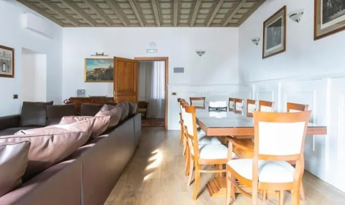 Casa Sangalletti *